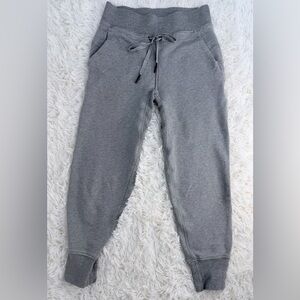 LULULEMON Joggers Press Pause Joggers ll Size 4 Gray